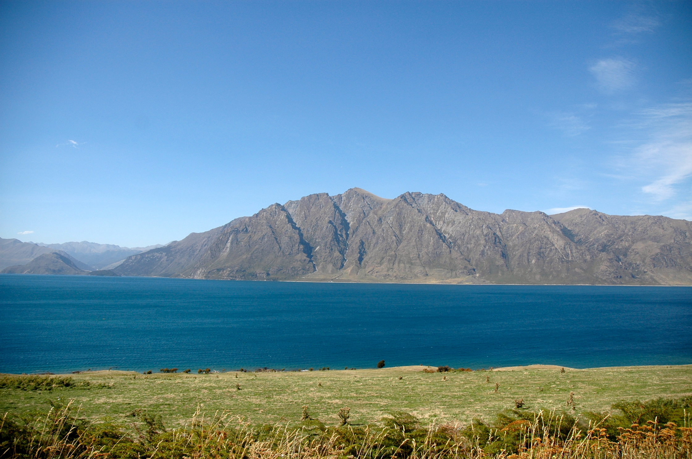 O lago glacial de Lake Wanaka - Joaquim Nery O lago glacial de Lake Wanaka