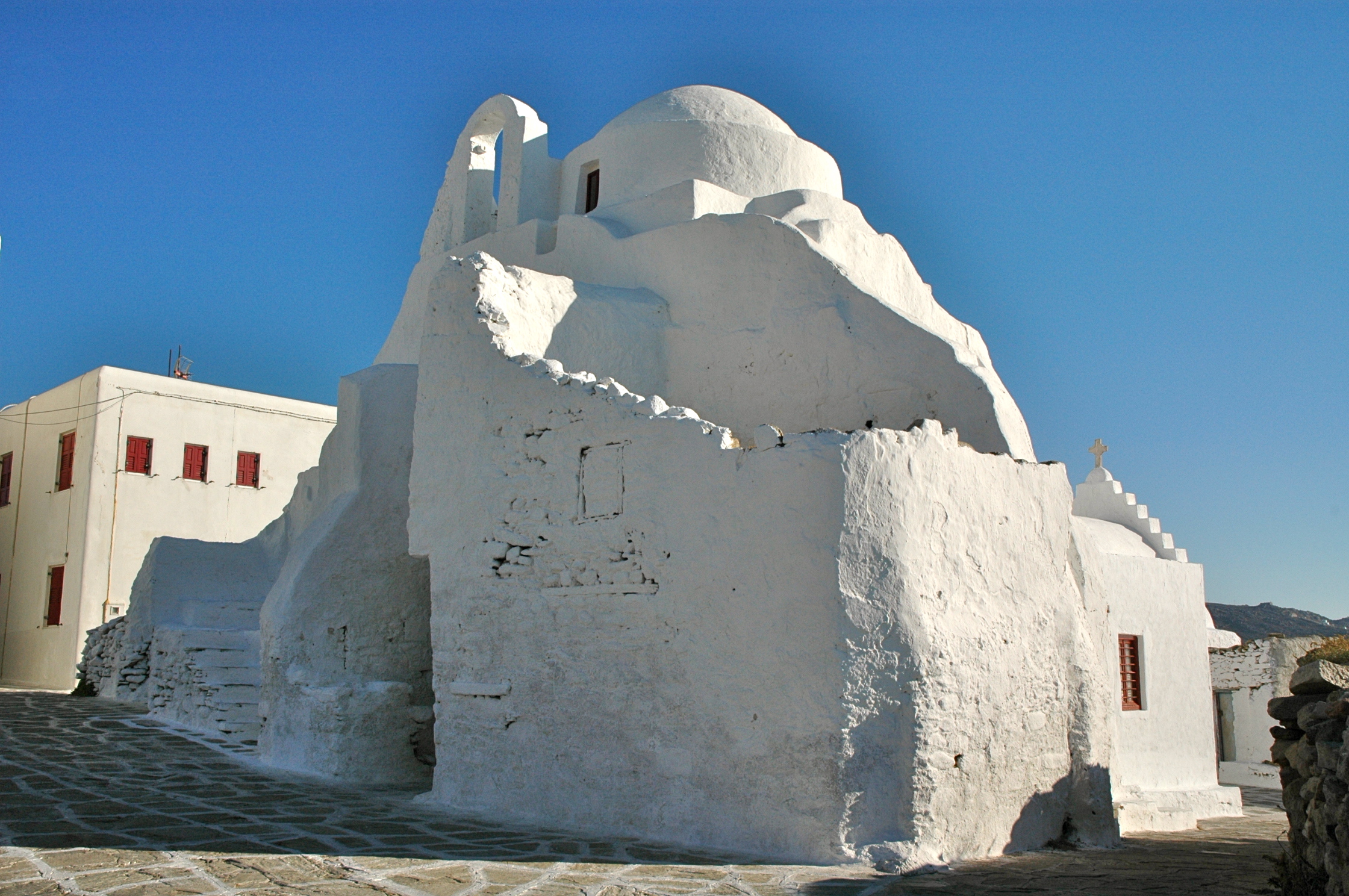 A Igreja Paraportiani - Joaquim Nery A Igreja Paraportiani