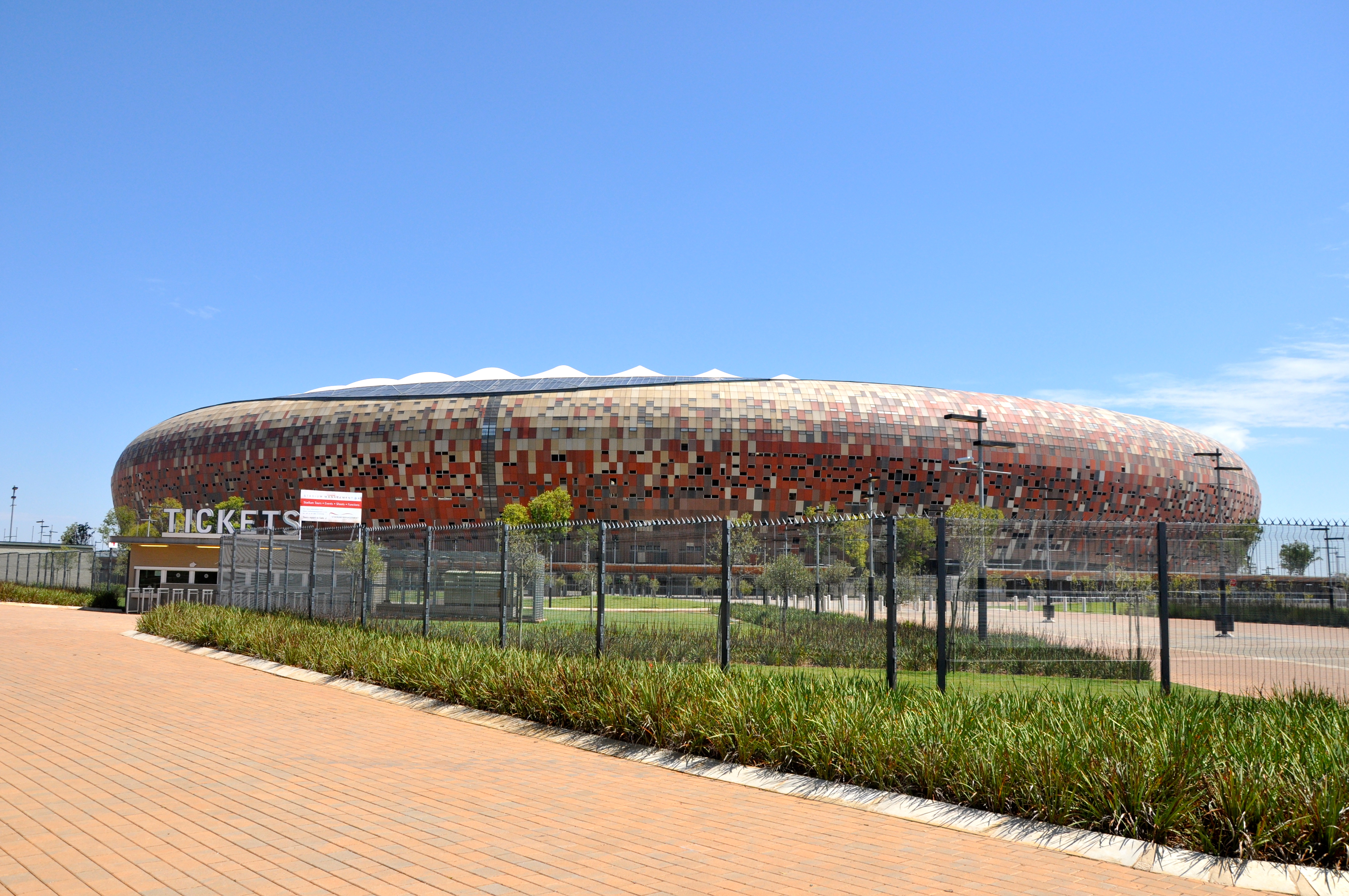 Soccer City - mais uma atração turística de Johanesburgo - Joaquim Nery Soccer City - mais uma atração turística de Johanesburgo