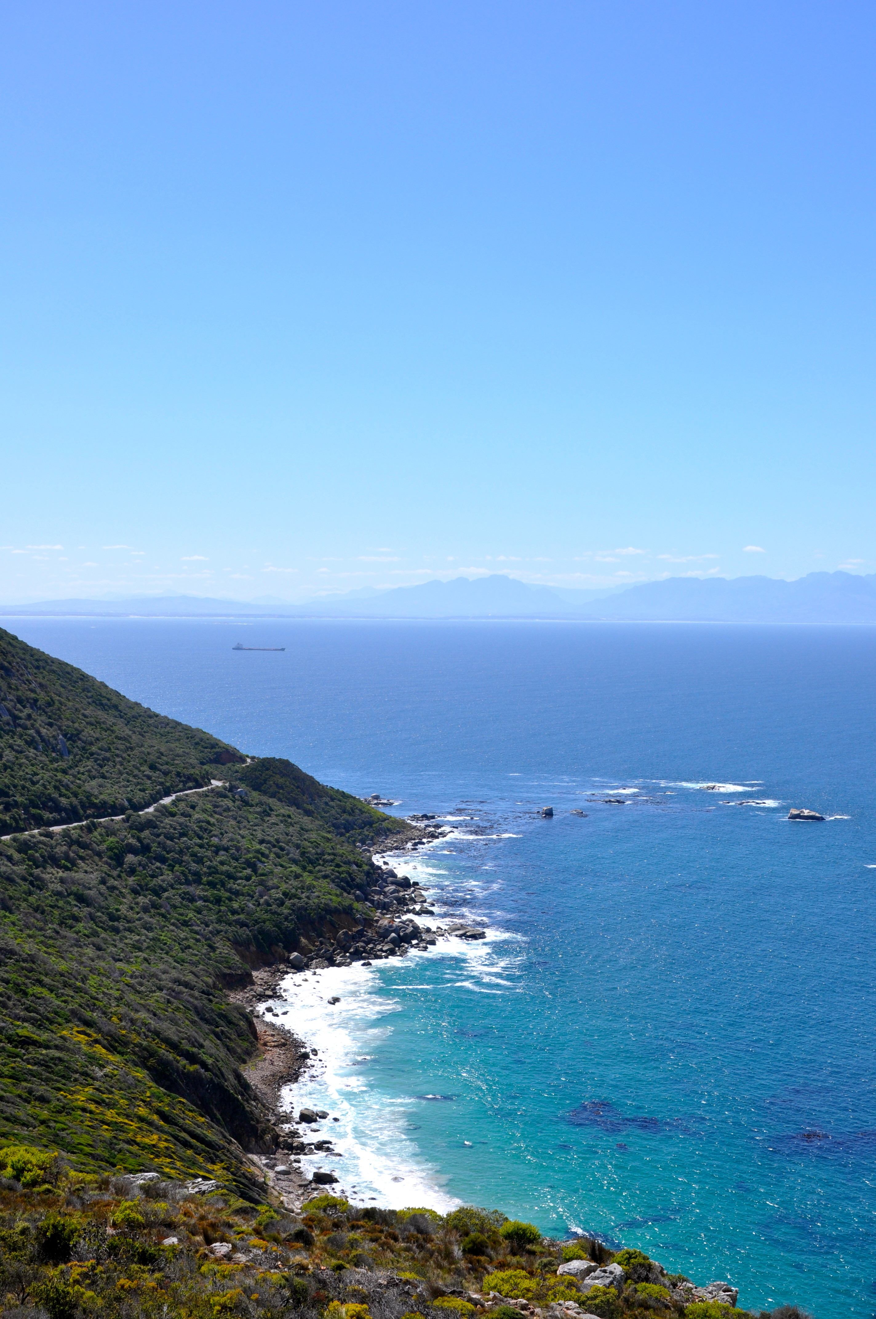 A estrada é panorâmica e possibilita vistas maravilhosas. - Joaquim Nery A estrada é panorâmica e possibilita vistas maravilhosas.