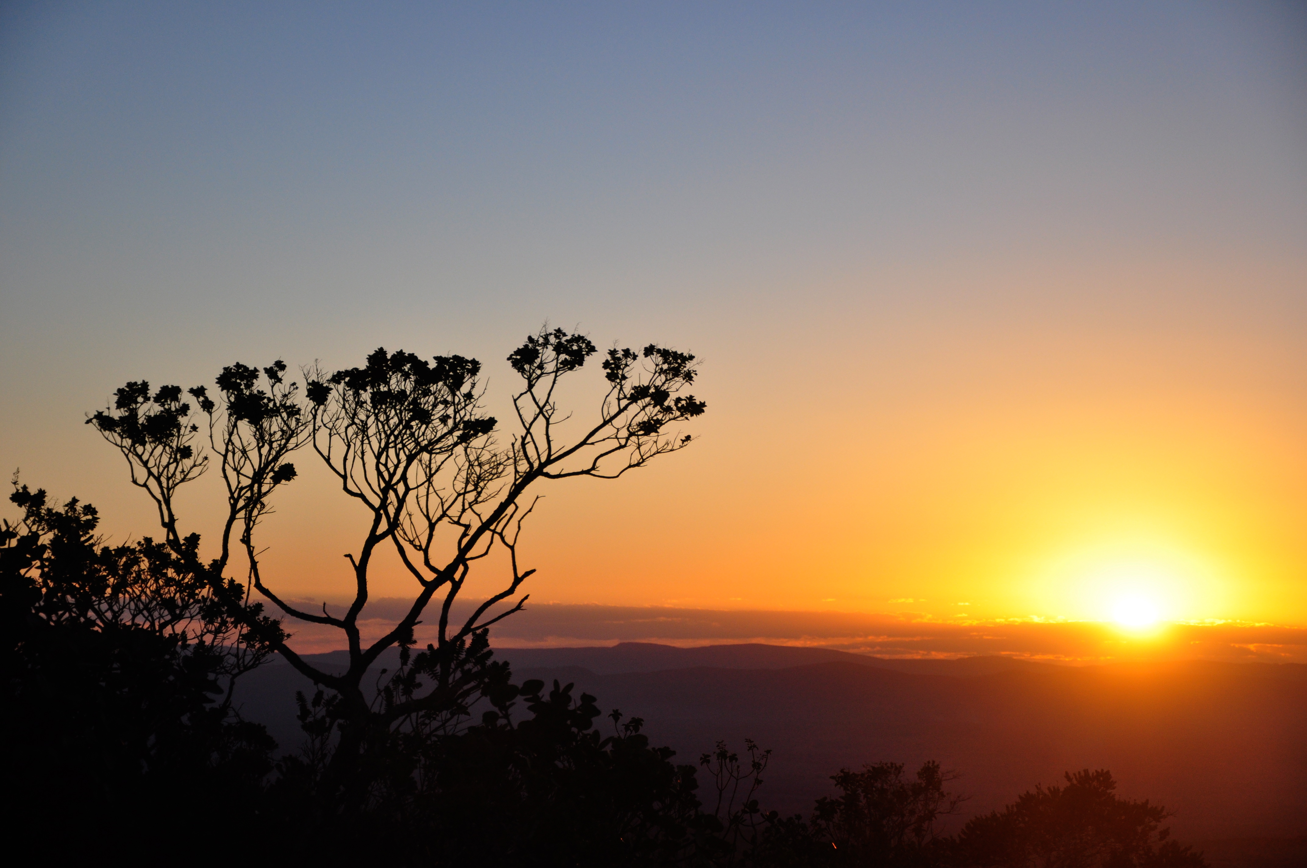 O por-do-sol do alto do Morro do Pai Inácio. - Joaquim Nery O por-do-sol do alto do Morro do Pai Inácio.