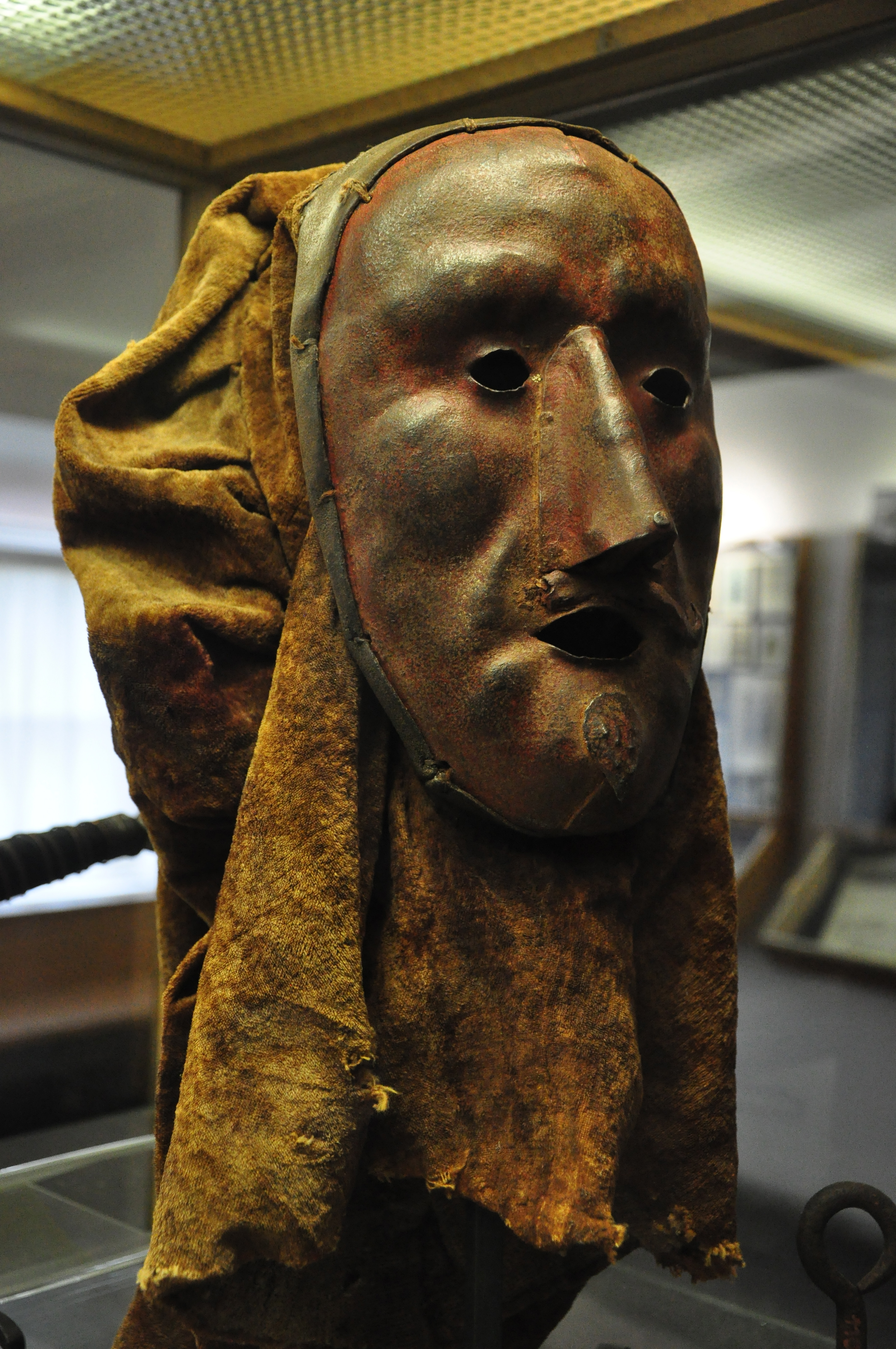 Máscara medieval no Museu da Tortura de Rotemburgo - Joaquim Nery Máscara medieval no Museu da Tortura de Rotemburgo