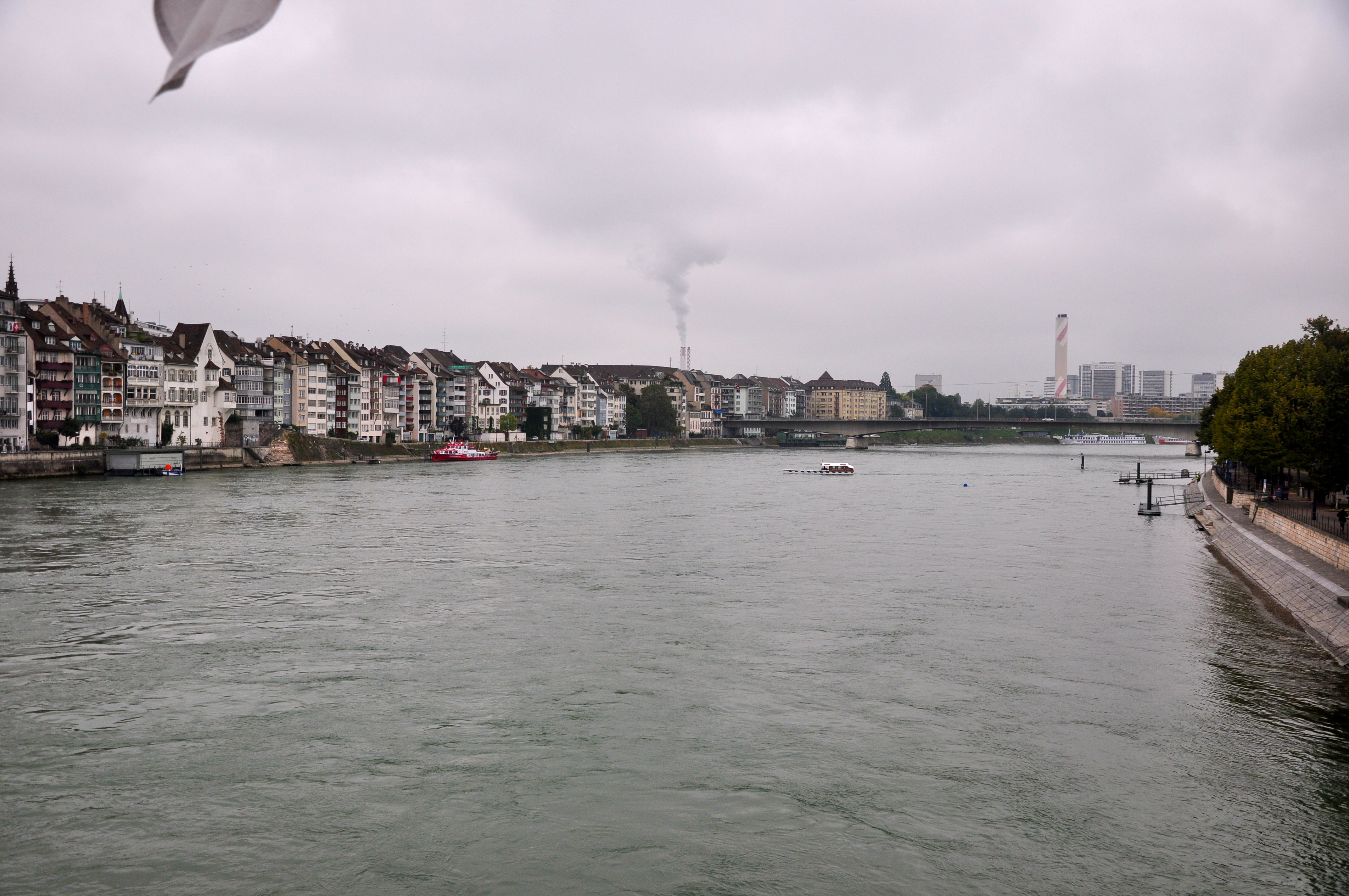 As chaminés atrapalham o horizonte de Basel