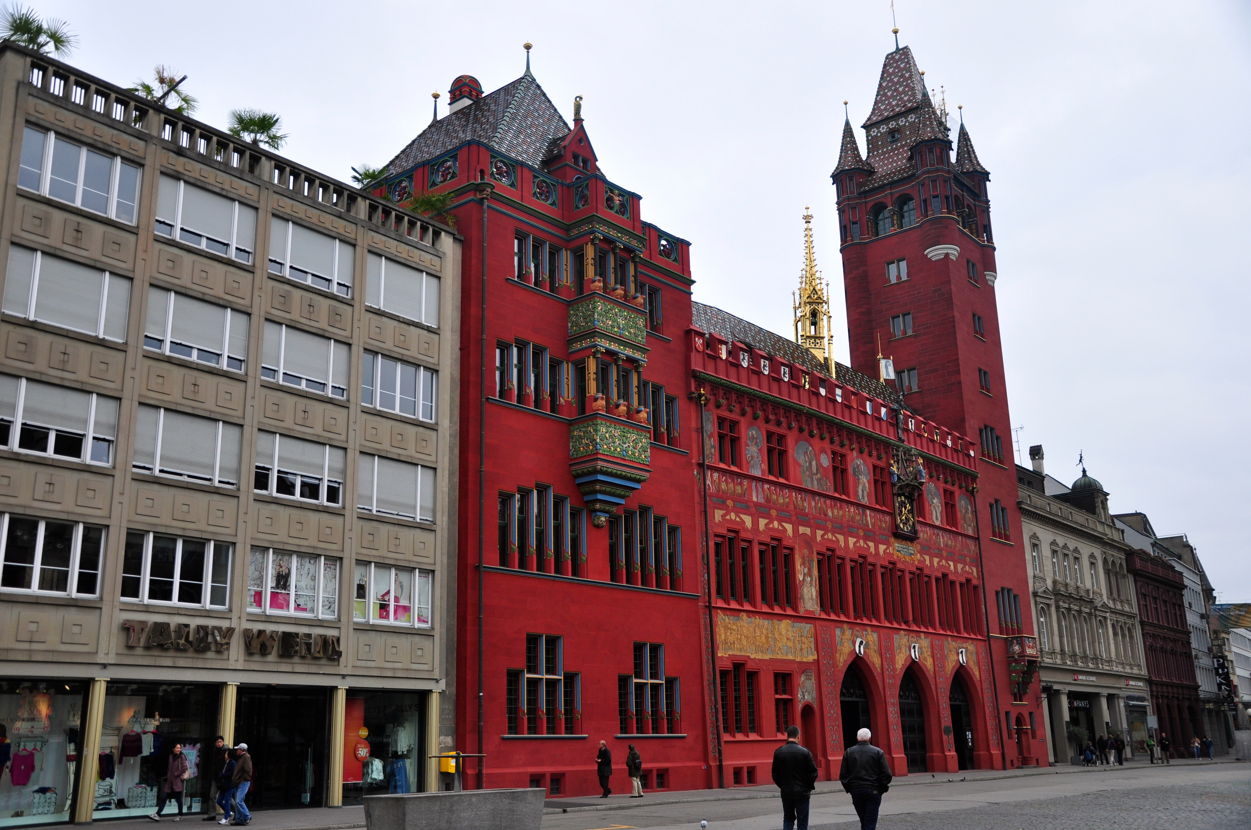 O belo prédio da prefeitura de Basel