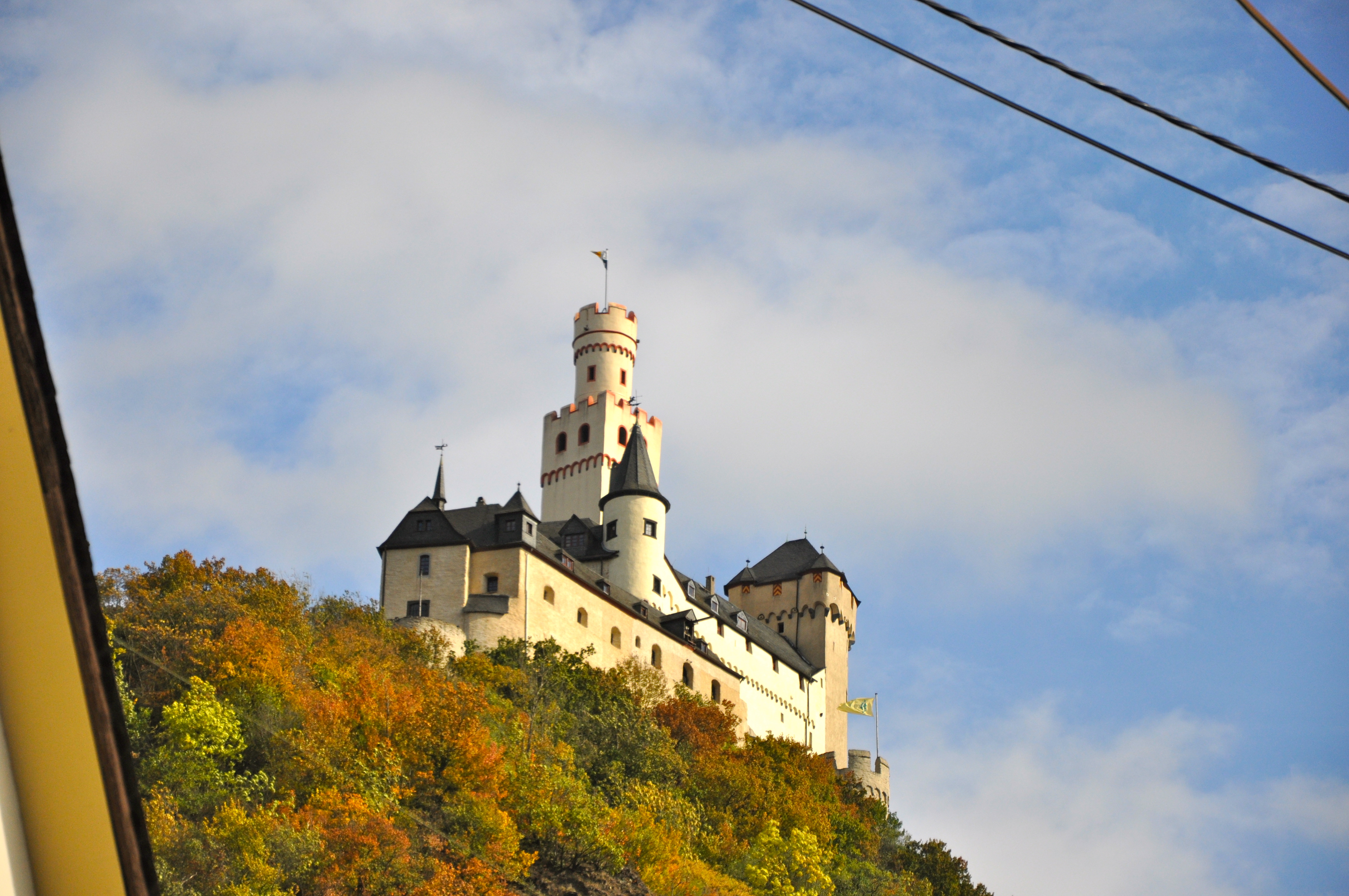 Chegando ao Castelo Marksburg