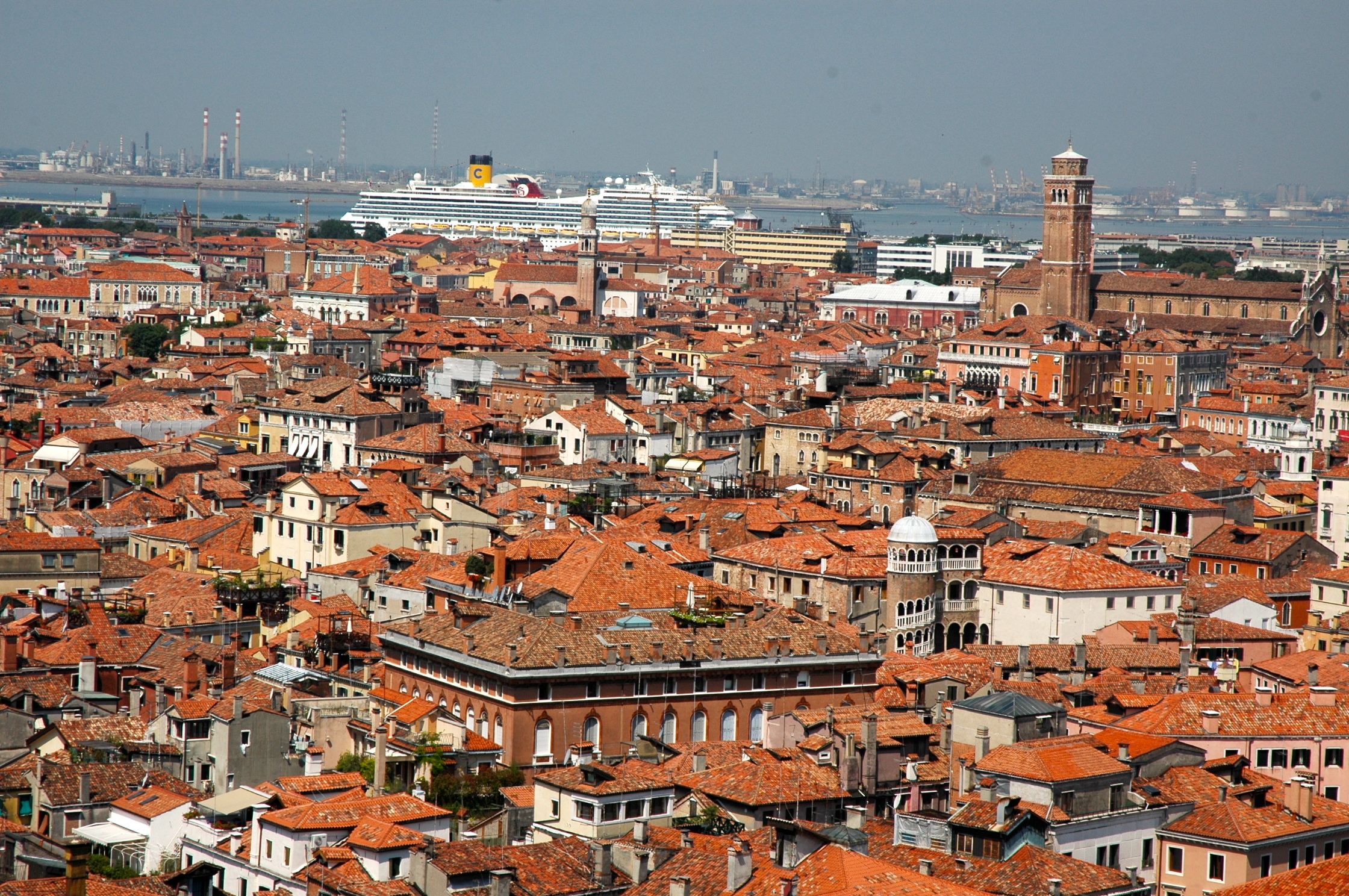Veneza, aqui não entram carros.
