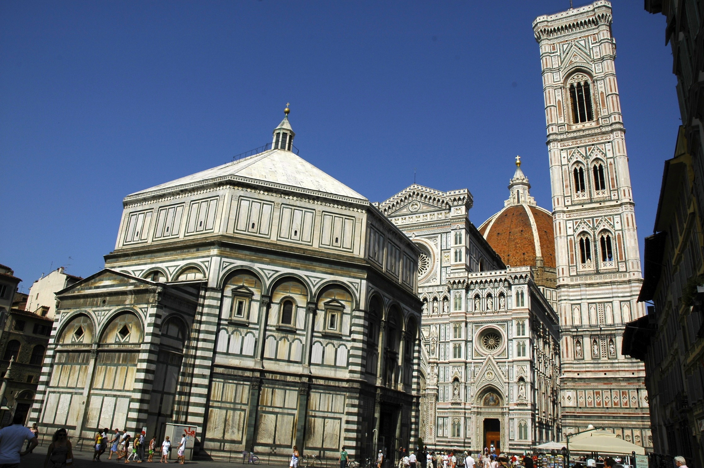 O prédio do Batistério do Duomo de Florença.