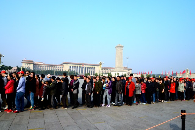 A fila para visitar o Mausoléu de Mao.
