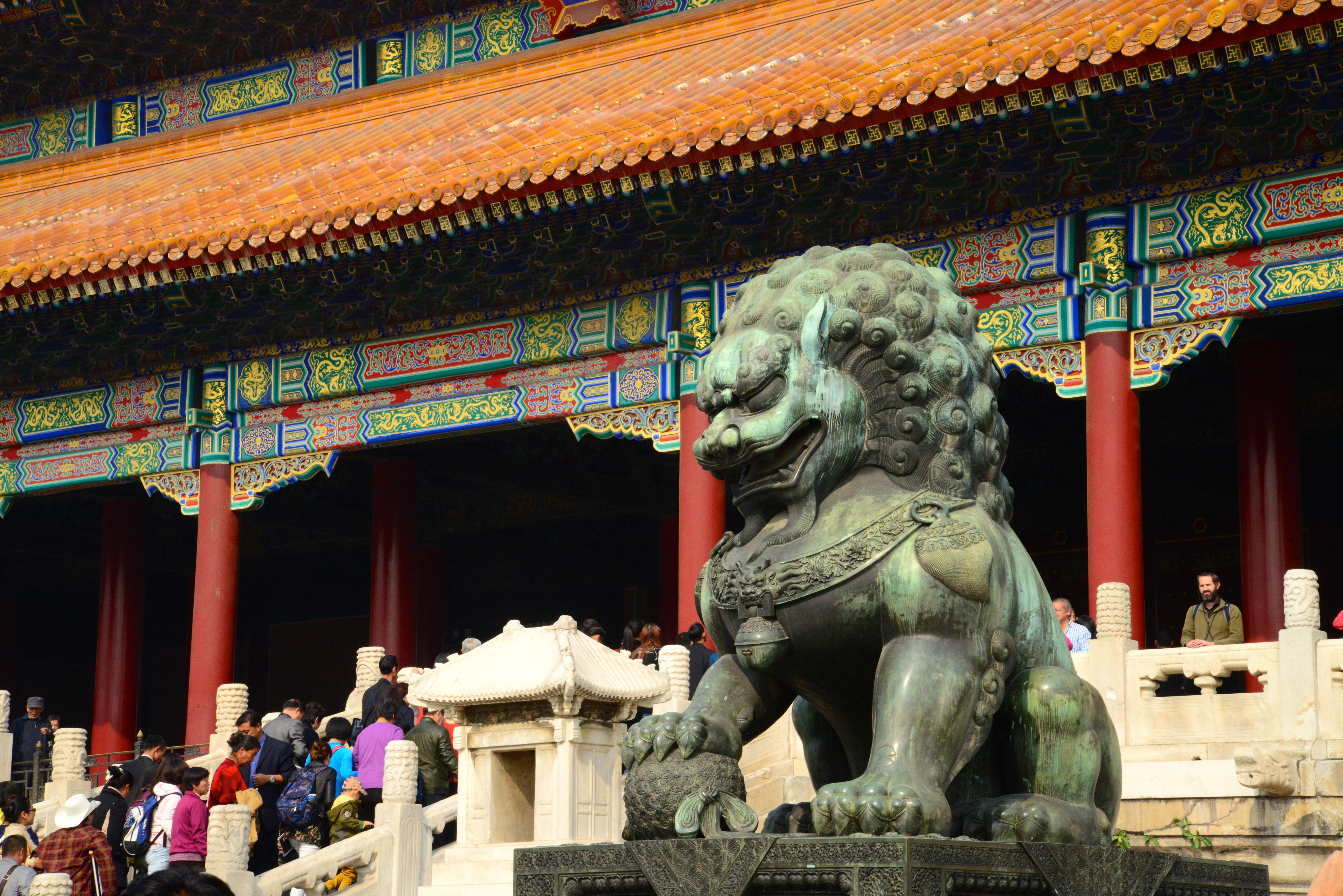 O Leão Chinês na entrada dos salões da Cidade Proibida.