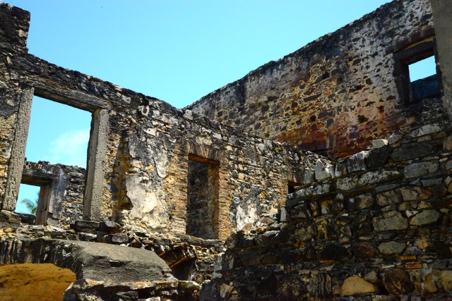 A imponência das ruínas do Castelo da Torre.