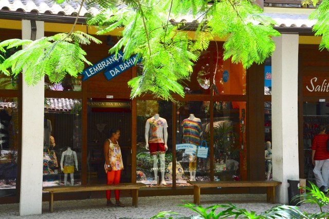 Lembranças da Bahia na Av. ACM.