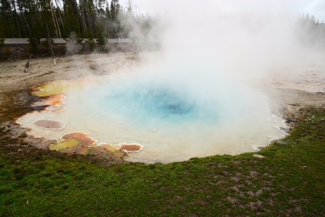 A Fountain Paint Pot no Yellowstone.