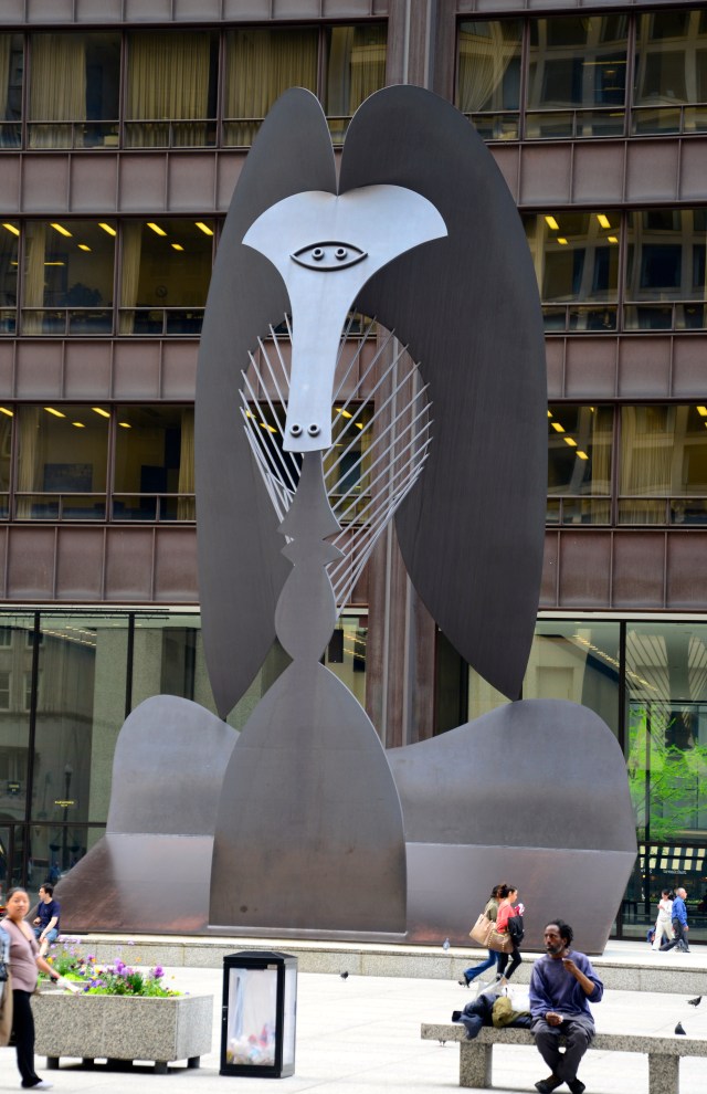 A escultura de Pablo Picasso.