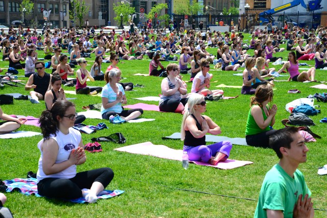 O canadense aproveita a primavera nos parques.