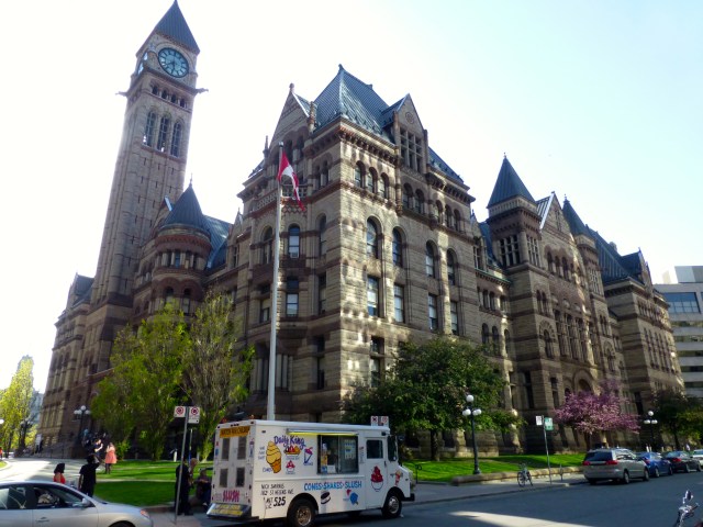 O prédio da prefeitura de Toronto