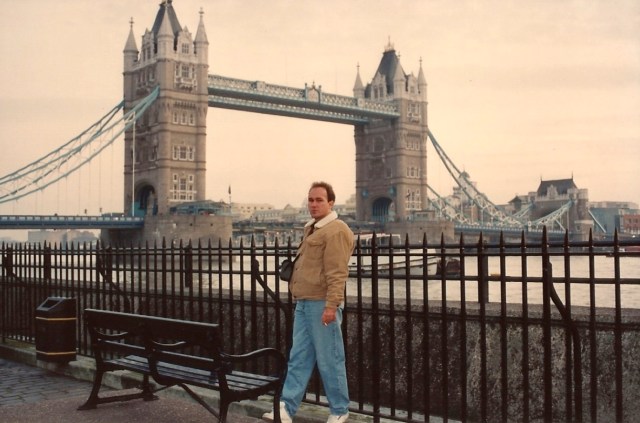 A famosa ponde de Londres sobre o Rio Tâmisa