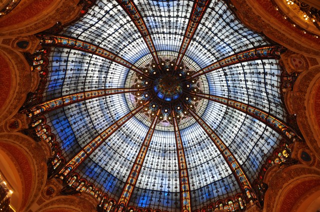 A famosa cúpula da Gallerie Lafayette