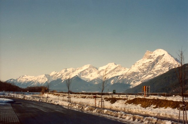 A estrada entre a Suíça e a Áustria é encantadora
