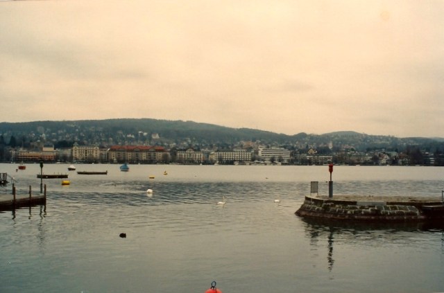 O Rio Limmat em Zurique