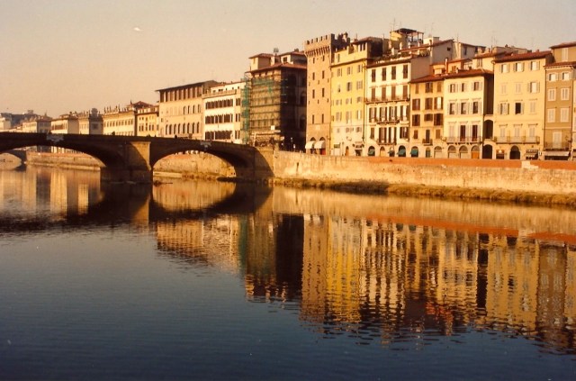 Florença das margens do Rio Arno.