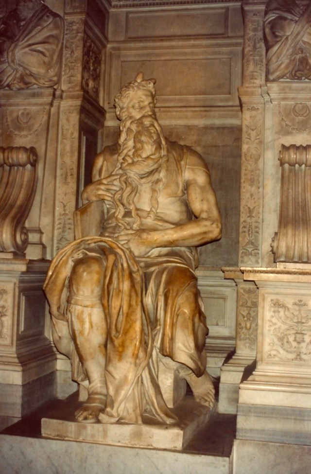 O espetacular Moisés de Michelângelo.