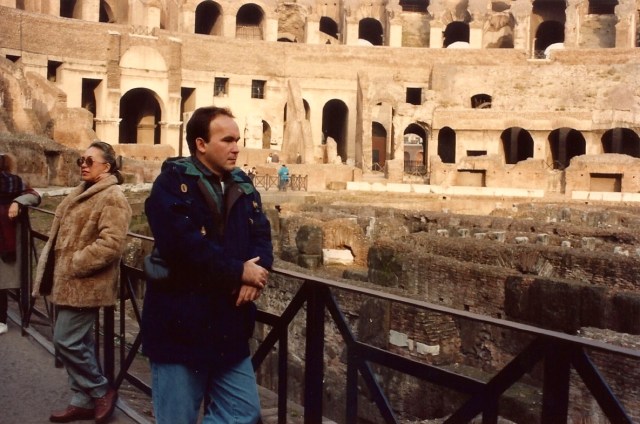 O Coliseu impressiona e rememora a história.