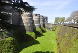 O Vale do Loire e o Castelo de Angers