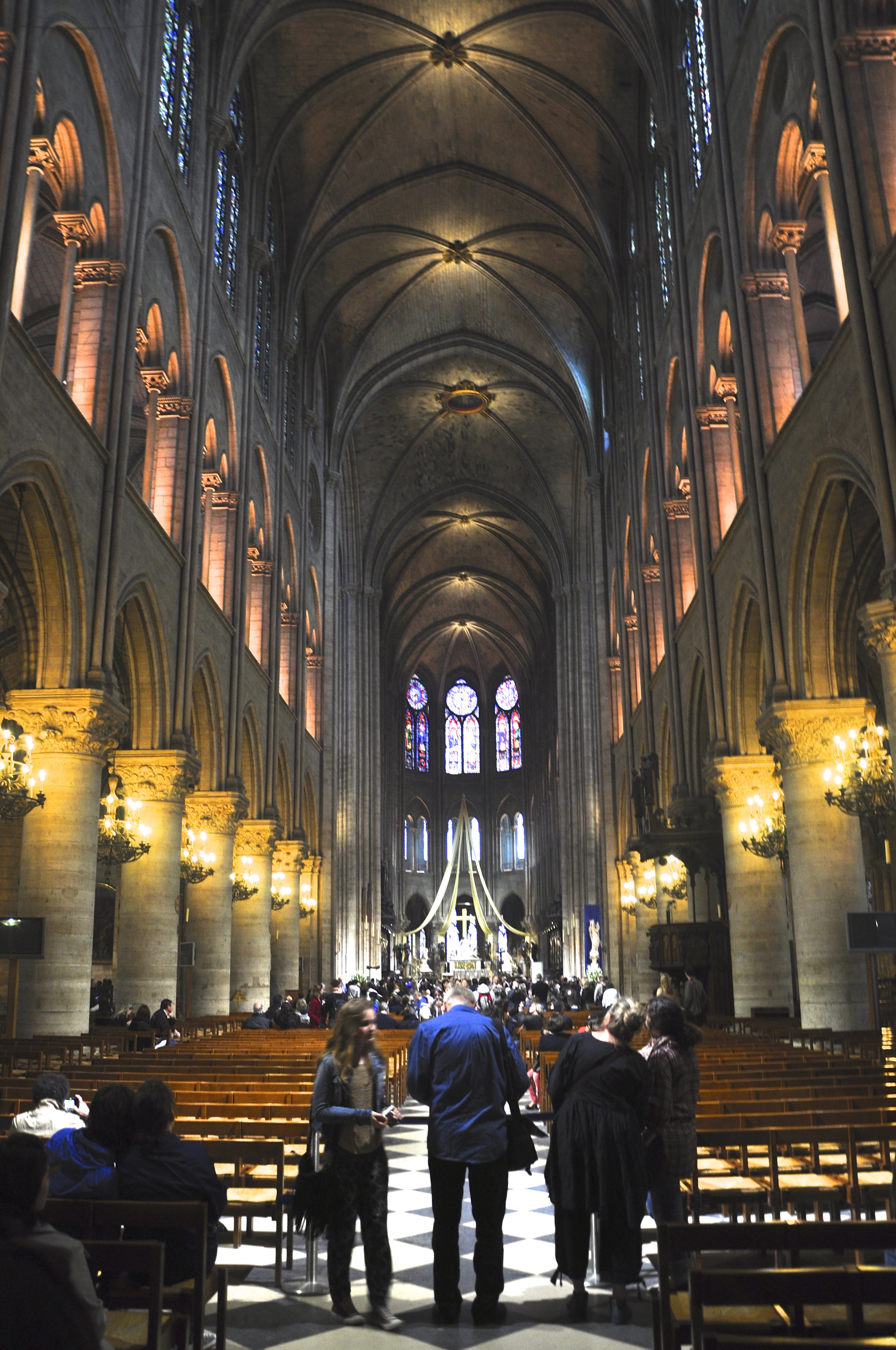 A catedral de Notre Dame e a Place des Voges