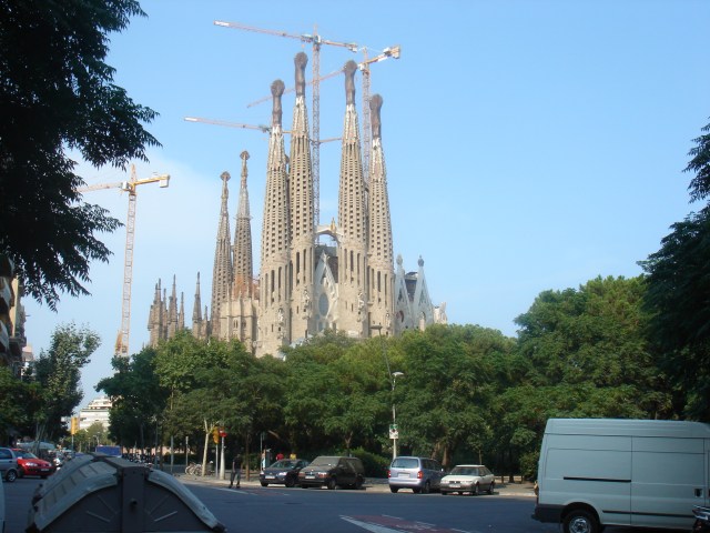 A eterna igreja inacabada.