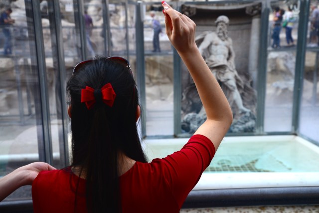 Mesmo com a obra de restauração, a tradição de jogar a moedinha está garantida.