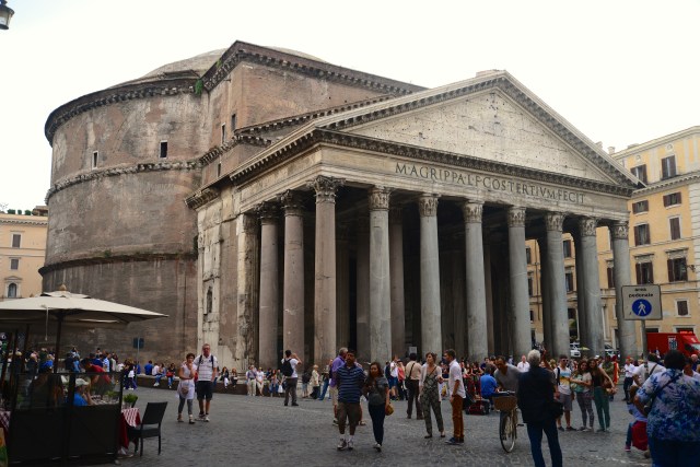 Panteão - O Templo de todos os Deuses.