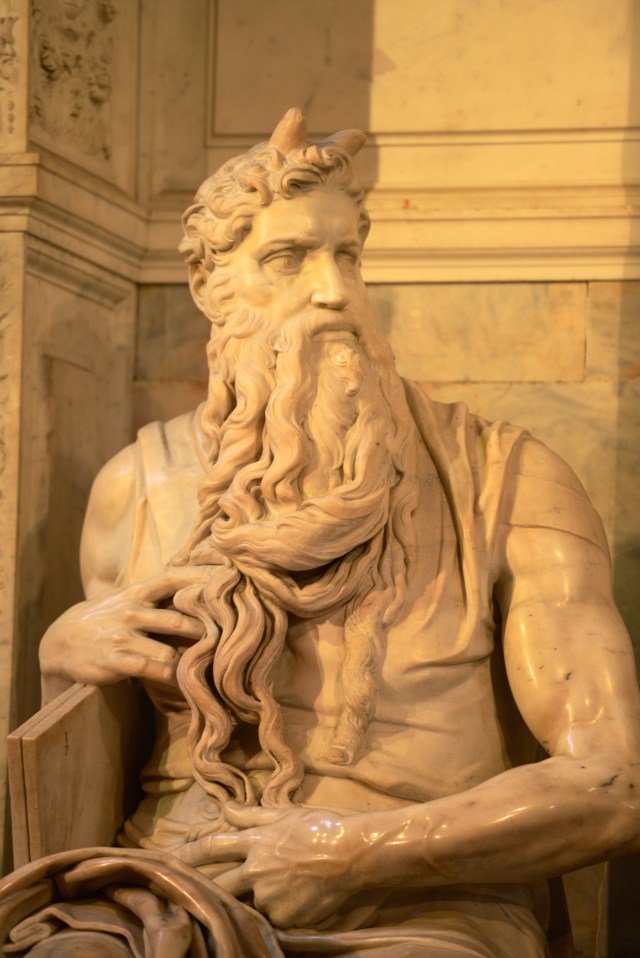 "Por que não falas Moisés?"