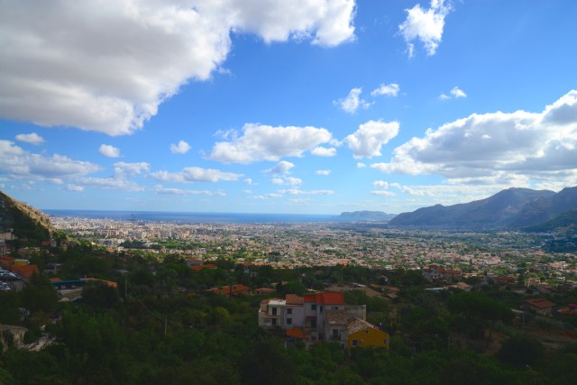 Vista panorâmica de palermo com detalhes da Conca D'Oro