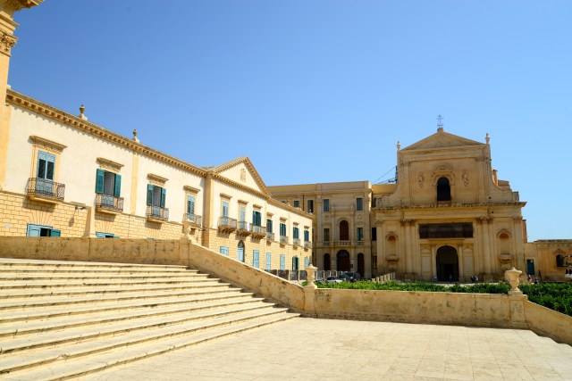 Igreja de São Francisco e Convento de São Salvador