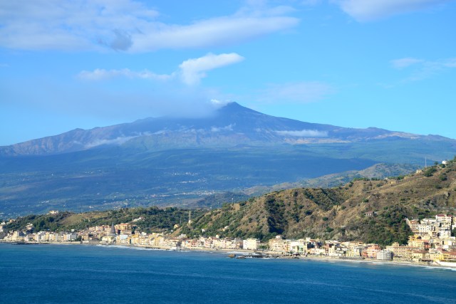 O Monte Etna, um dos destaques da Sicília.