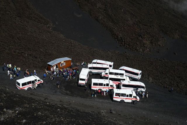A terceira base da escalada ao Etna. A partir daqui só a pé.