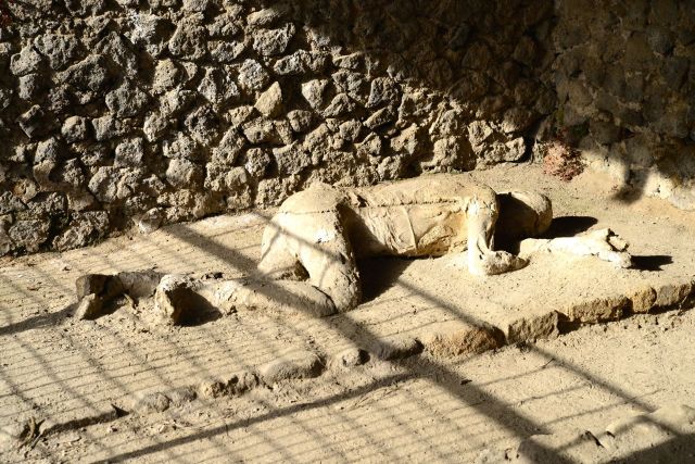 Corpo mumificado em Pompéia.