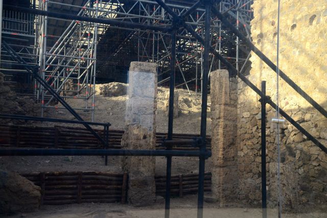 As escavações das ruínas continuam ainda hoje.