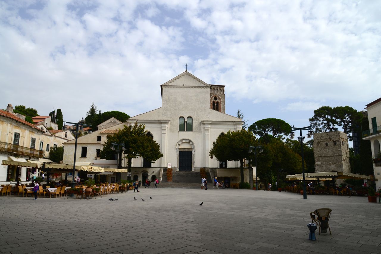 A praça principal de Ravello.