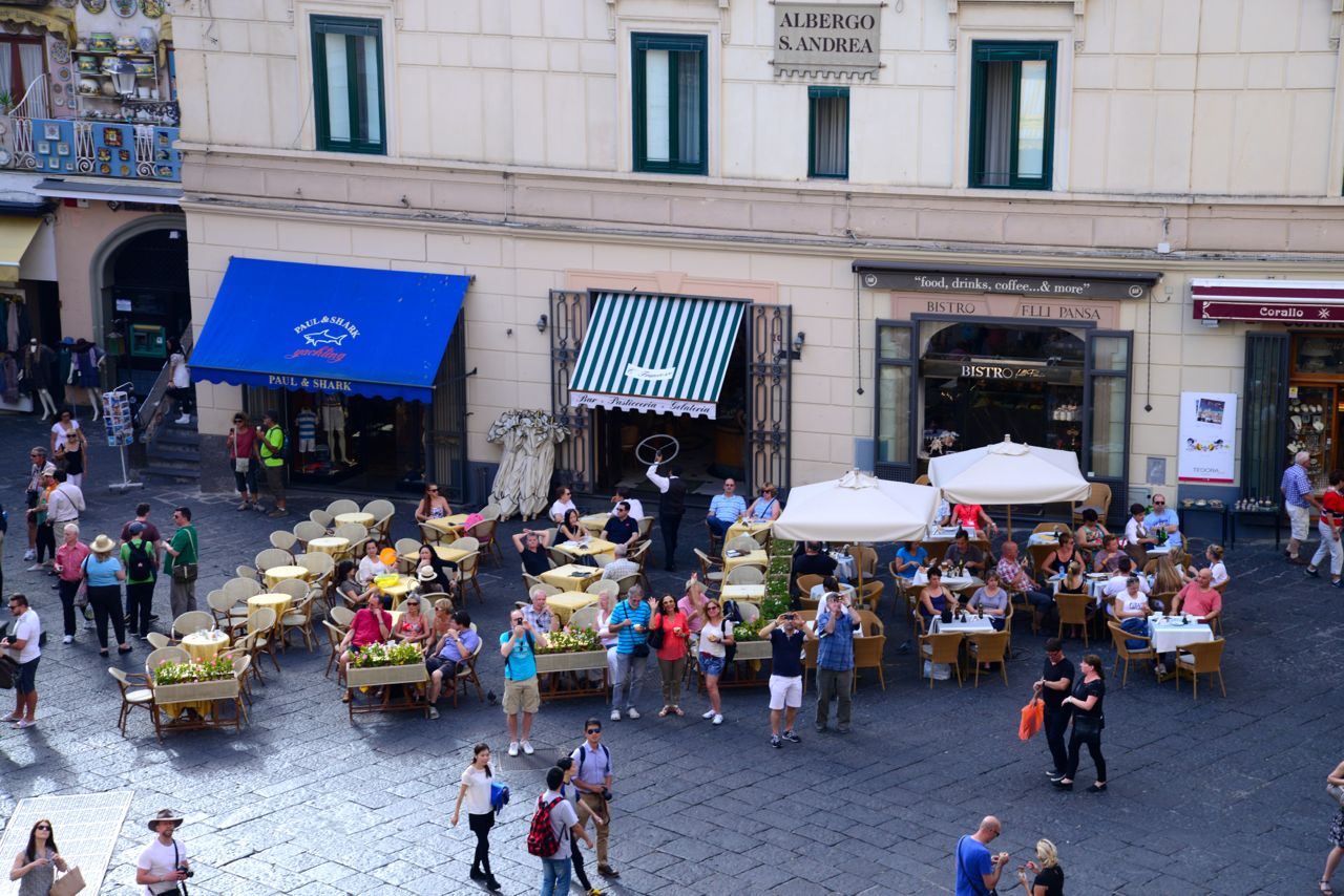 A praça principal de Amalfi.