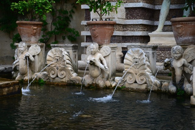 Todo o Palácio é ricamente decorado.