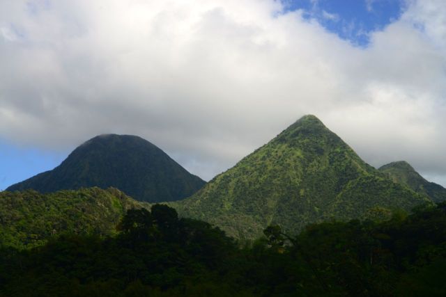 O interior montanhoso da Ilha da Martinica.