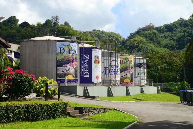Tonéis de Rum na Martinica.