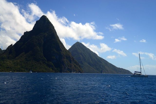 Os Montes Pitons.