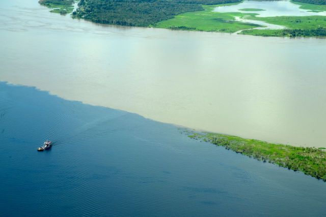 O Encontro das Águas dos rios Negro e Solimões.
