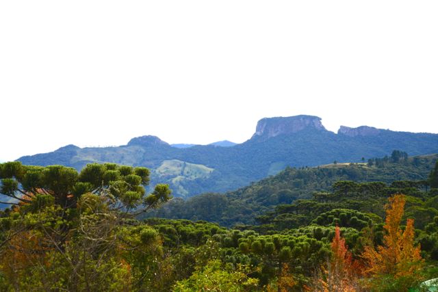 A Pedra do Baú na Serra da Mantiqueira.