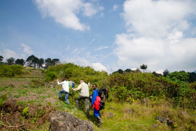 A difícil caminhada para o alto da montanha.