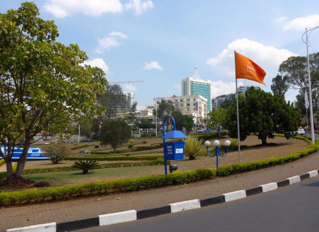 Kigali - a cidade cresce e se moderniza.