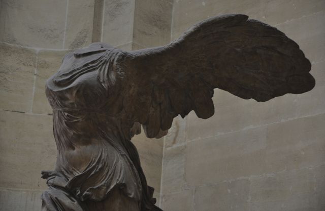 A Vitória de Samotrácia do Museu do Louvre.