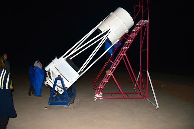 Um dos telescópios do tour astronômico.